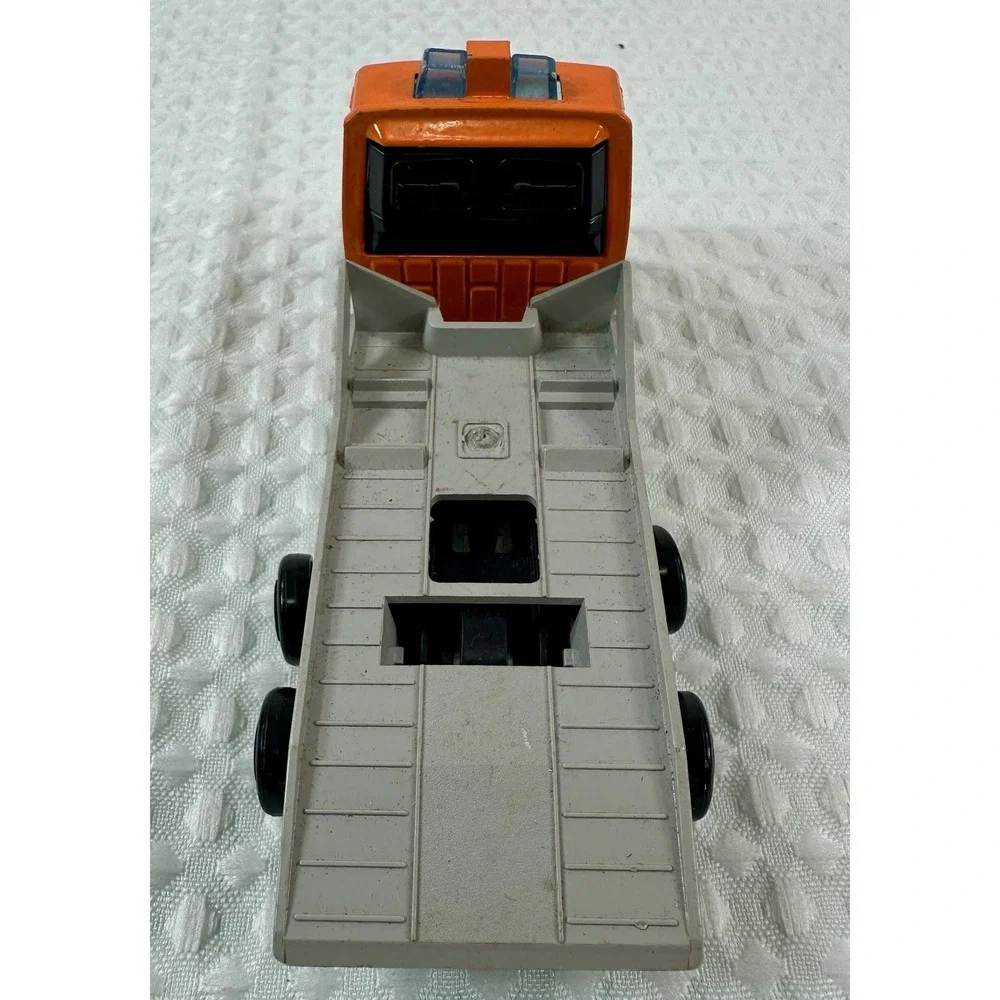 Majorette Renault Master T35 1/45 Diecast Tow Truck 24-24 Service‎ (1984 France)